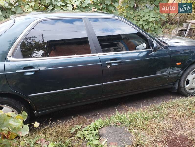 Седан Honda Legend 1996 в Полтаве