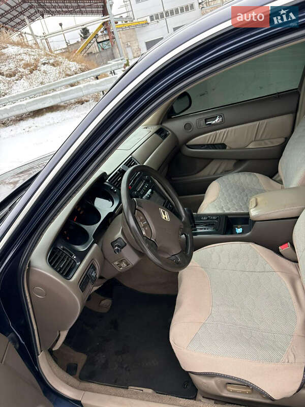 Седан Honda Legend 2000 в Киеве