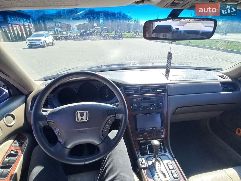 Седан Honda Legend 2000 в Львове