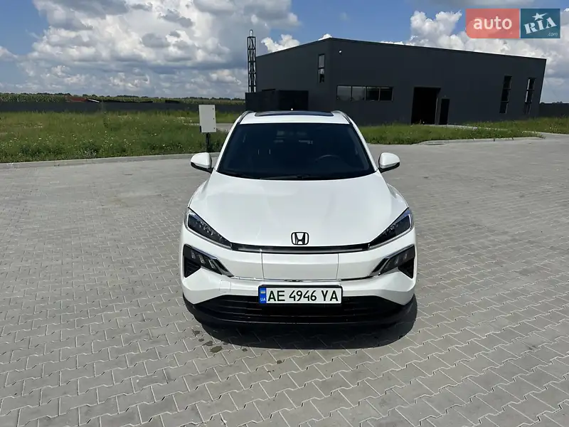 Honda M-NV 2022