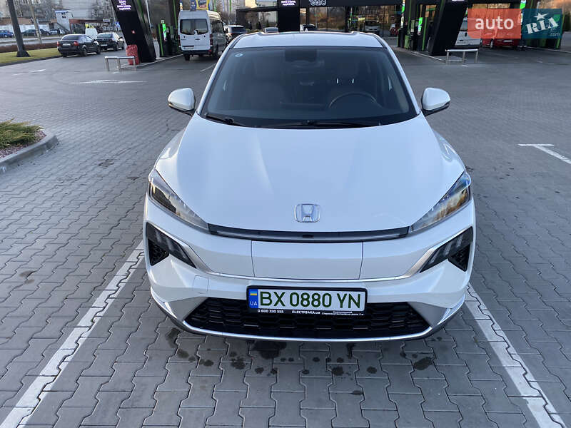 Honda M-NV 2023