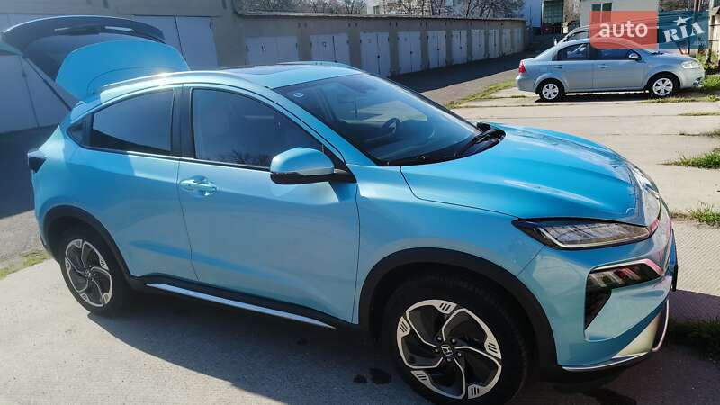 Honda M-NV 2023