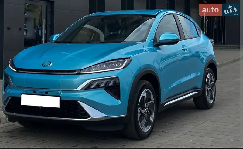 Honda M-NV 2023