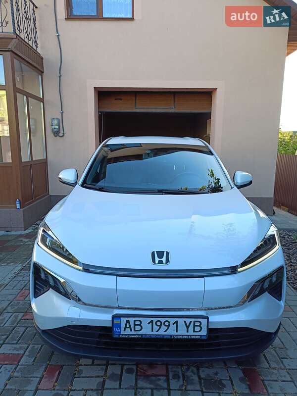 Honda M-NV 2022