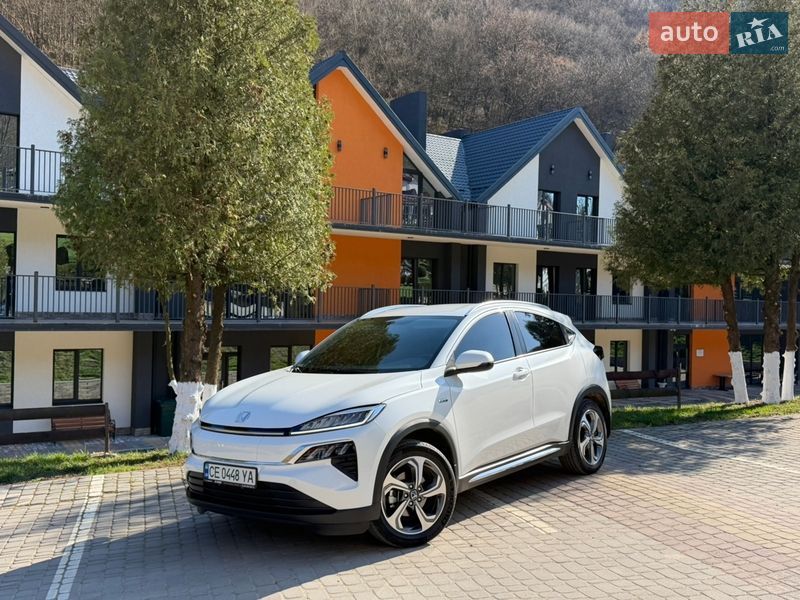 Позашляховик / Кросовер Honda M-NV 2022 в Чернівцях