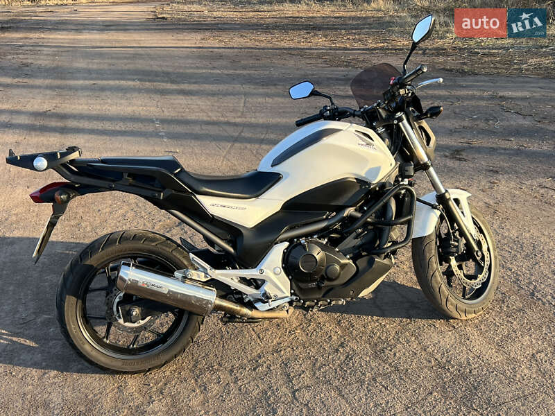 Мотоцикл Без обтекателей (Naked bike) Honda NC 700S 2012 в Чернигове