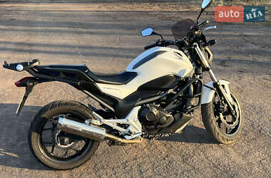 Мотоцикл Без обтекателей (Naked bike) Honda NC 700S 2012 в 