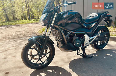 Мотоцикл Спорт-туризм Honda NC 700S 2012 в 