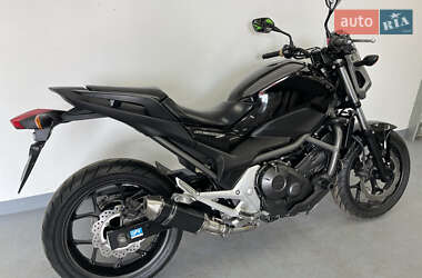 Мотоцикл Без обтекателей (Naked bike) Honda NC 700S 2014 в 