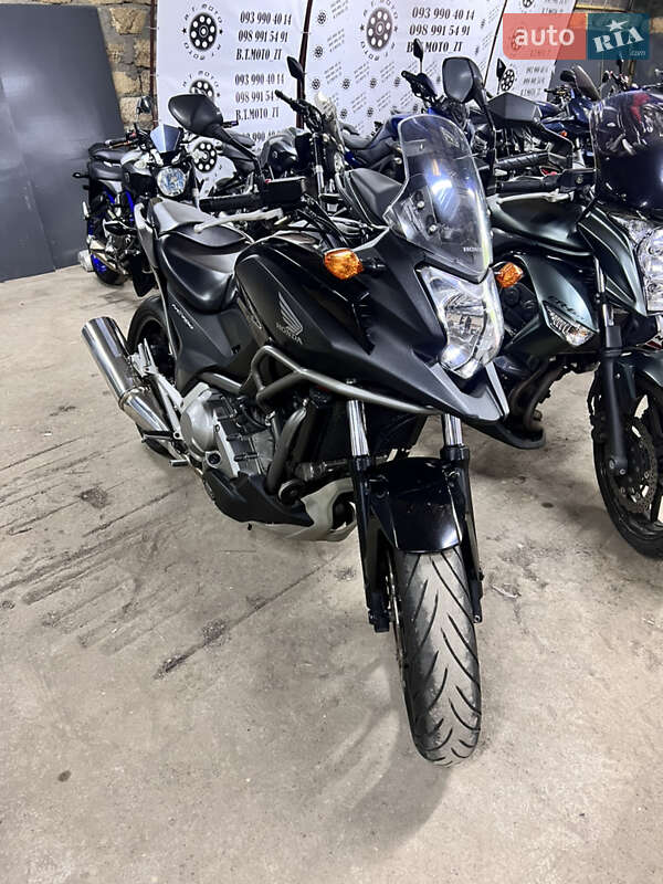 Мотоцикл Спорт-туризм Honda NC 700X 2012 в 