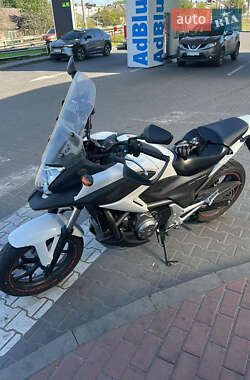 Мотоцикл Спорт-туризм Honda NC 700X 2013 в Каменском