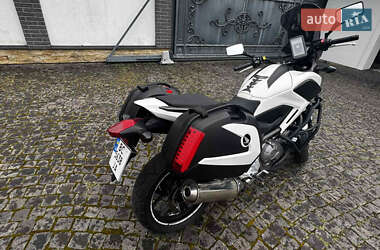 Мотоцикл Спорт-туризм Honda NC 700X 2013 в 