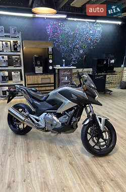 Мотоцикл Туризм Honda NC 700XA 2013 в 