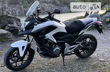 Мотоцикл Спорт-туризм Honda NC 700XA 2012 в Днепре