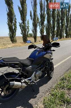 Мотоцикл Спорт-туризм Honda NC 700XA 2012 в 