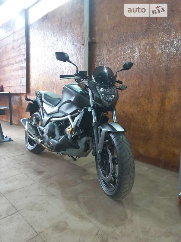 Мотоцикл Без обтекателей (Naked bike) Honda NC 750S 2017 в Кривом Роге фото 4 Мотоцикл Без обтекателей (Naked bike) Honda NC 750S 2017 в Кривом Роге