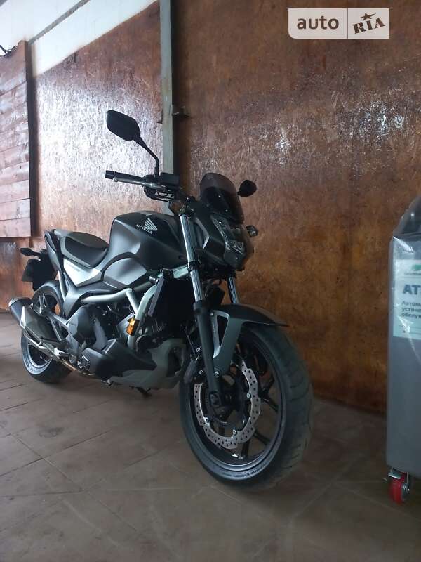 Мотоцикл Без обтекателей (Naked bike) Honda NC 750S 2017 в Кривом Роге фото 8 Мотоцикл Без обтекателей (Naked bike) Honda NC 750S 2017 в Кривом Роге