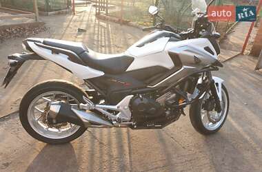 Мотоцикл Туризм Honda NC 750S 2018 в 