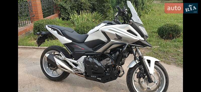 Мотоцикл Туризм Honda NC 750S 2018 в 
