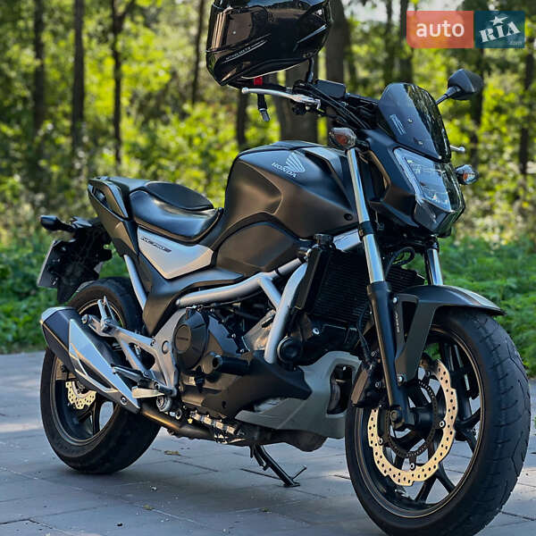 Honda NC 750S 2016