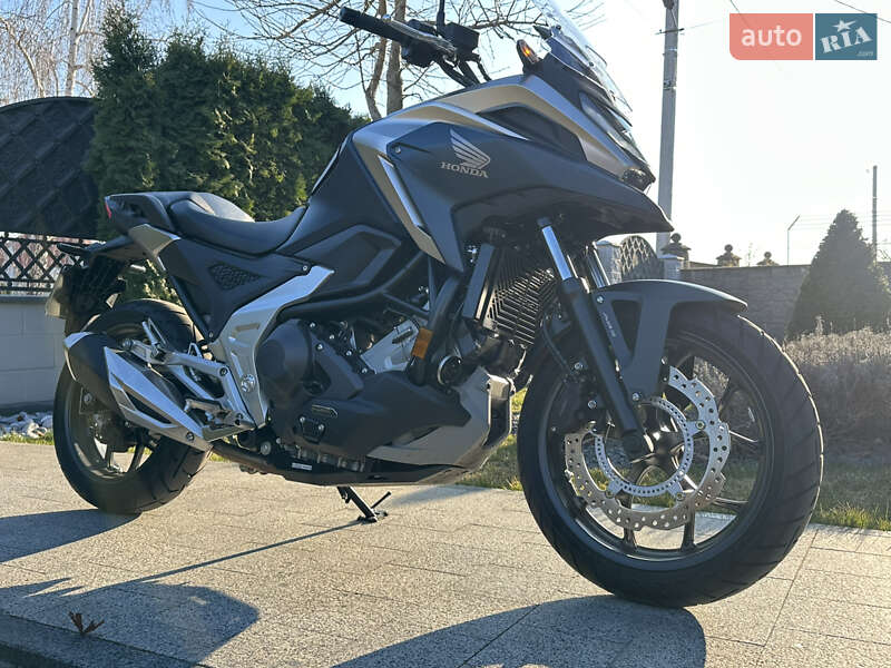 Мотоцикл Спорт-туризм Honda NC 750X 2023 в Ровно