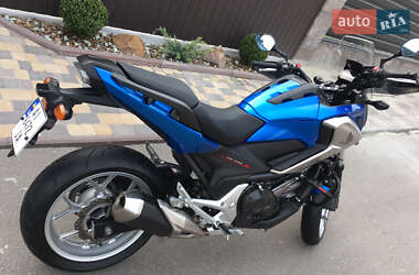 Мотоцикл Туризм Honda NC 750X 2016 в 