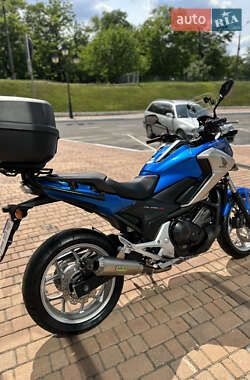 Мотоцикл Туризм Honda NC 750X 2016 в 