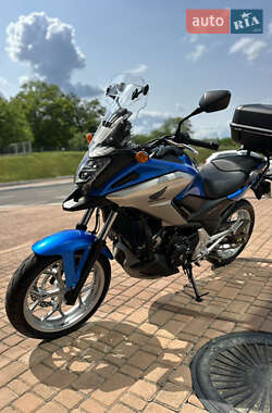 Мотоцикл Туризм Honda NC 750X 2016 в 