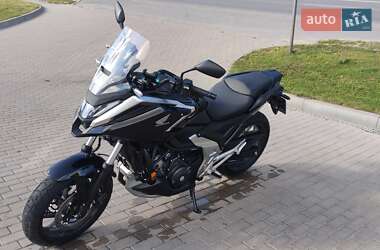 Мотоцикл Спорт-туризм Honda NC 750X 2025 в 