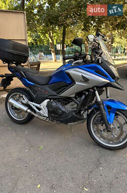 Мотоцикл Туризм Honda NC 750X 2016 в 