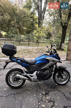 Мотоцикл Туризм Honda NC 750X 2016 в 