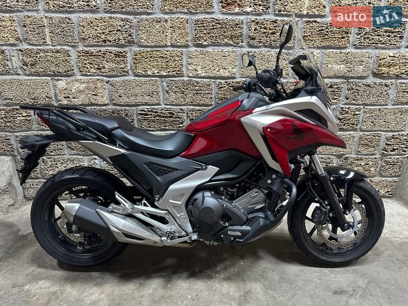 Honda NC 750X 2023