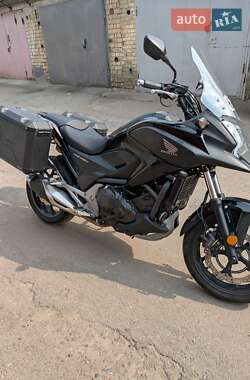 Мотоцикл Многоцелевой (All-round) Honda NC 750XA 2014 в 