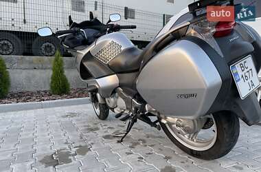 Мотоцикл Туризм Honda NT 700V 2010 в 