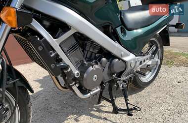 Мотоцикл Классик Honda NTV 650 (Revere) 1997 в 