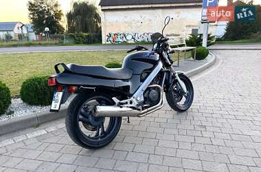 Мотоцикл Классік Honda NTV 650 (Revere) 1993 в 