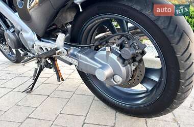 Мотоцикл Классік Honda NTV 650 (Revere) 1993 в 