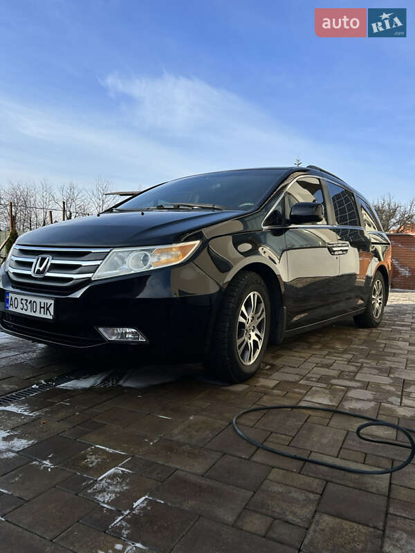 Минивэн Honda Odyssey 2011 в Мукачево