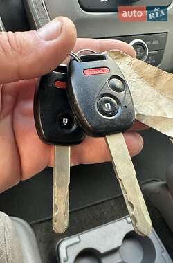 Минивэн Honda Odyssey 2016 в 