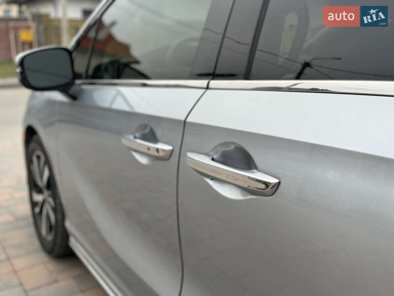 Мінівен Honda Odyssey 2017 в Рівному