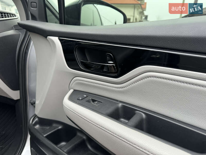 Мінівен Honda Odyssey 2017 в Рівному