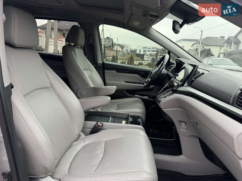 Мінівен Honda Odyssey 2017 в Рівному