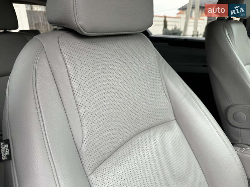 Мінівен Honda Odyssey 2017 в Рівному