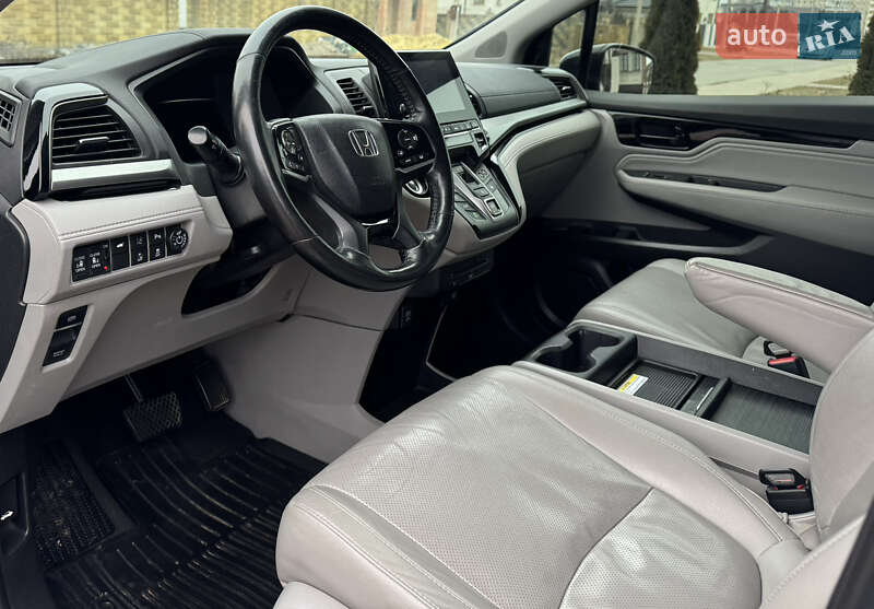 Мінівен Honda Odyssey 2017 в Рівному