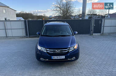 Минивэн Honda Odyssey 2015 в 