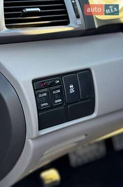 Мінівен Honda Odyssey 2010 в 