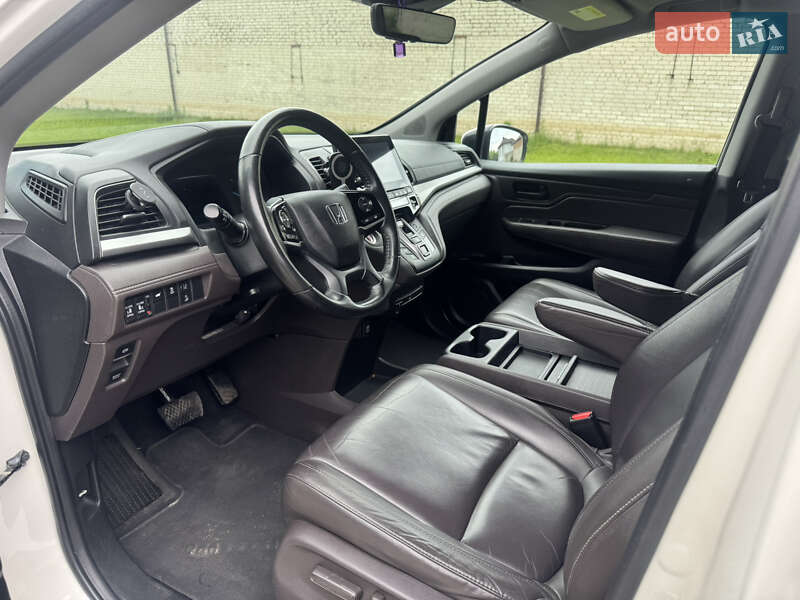 Минивэн Honda Odyssey 2018 в Ровно