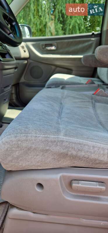 Мінівен Honda Odyssey 2000 в Броварах