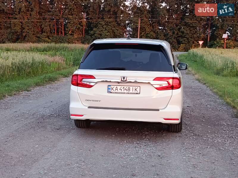 Мінівен Honda Odyssey 2018 в Сосницях