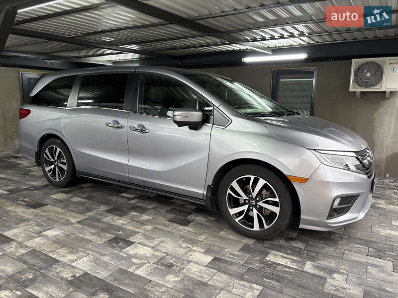 Мінівен Honda Odyssey 2017 в Сарнах